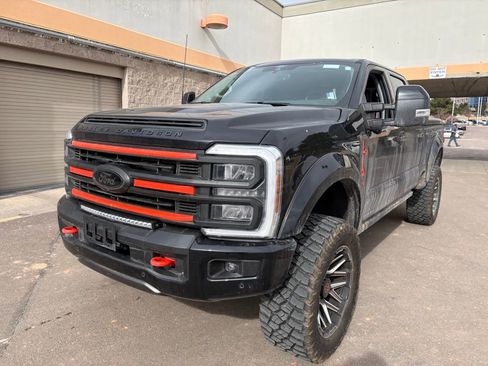 Used 2026 Ford F250 Lariat w/ Black Appearance Package image 3