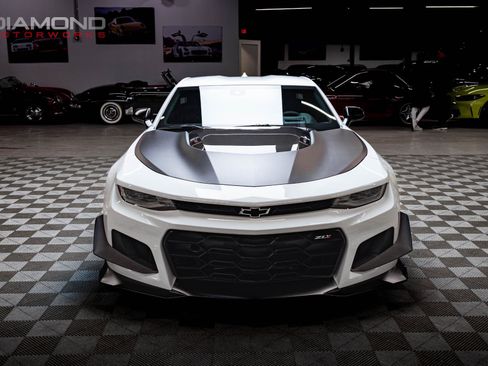 Used 2021 Chevrolet Camaro ZL1 image 31