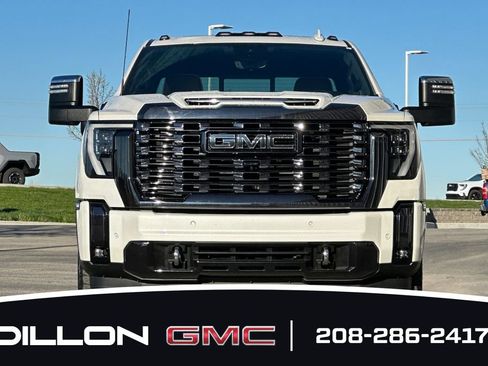 Used 2024 GMC Sierra 2500 Denali Ultimate AWD/4WD image 12