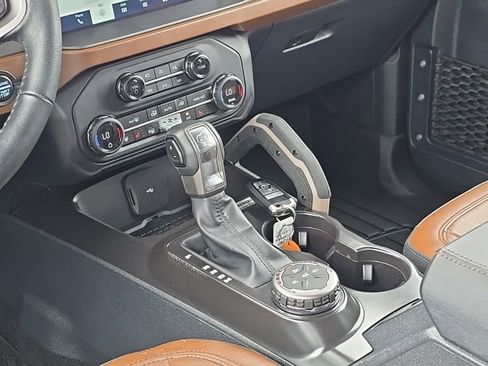 Used 2024 Ford Bronco Outer Banks AWD/4WD image 12