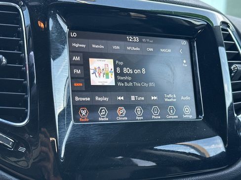 Used 2021 Jeep Compass Latitude image 18