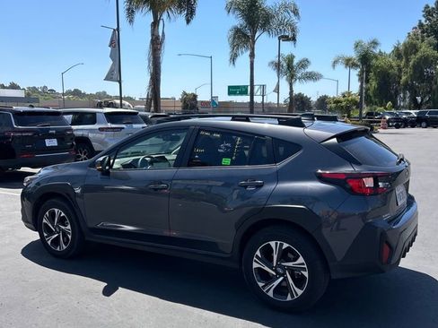 Used 2025 Subaru Crosstrek 2.0i Premium image 8