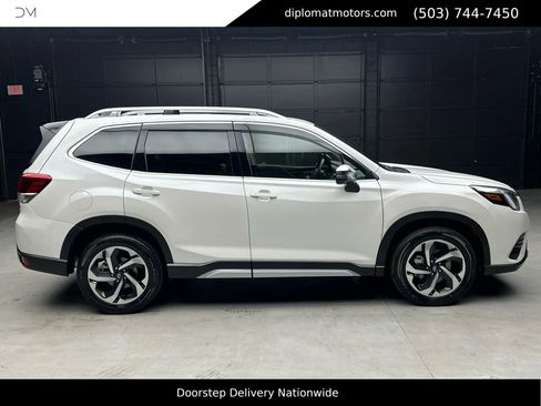 Used 2024 Subaru Forester Touring image 8