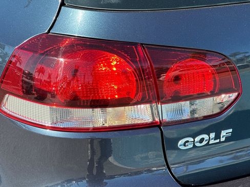 Used 2012 Volkswagen Golf 2-Door image 24