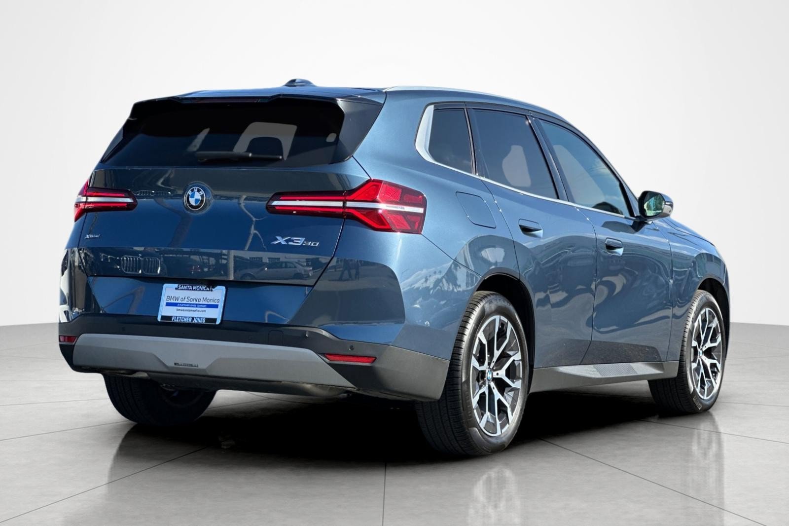 Used 2026 BMW X3 xDrive30i w/ Premium Package AWD/4WD image 5