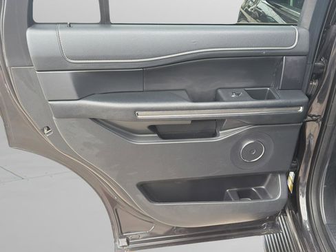 Used 2024 Ford Expedition XLT image 16
