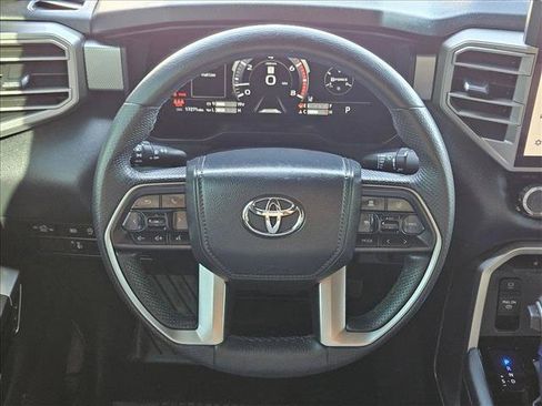 Used 2025 Toyota Tundra Limited AWD/4WD image 14