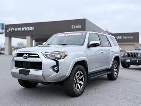 Used 2024 Toyota 4Runner TRD Off-Road Premium image 3