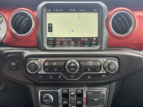 Used 2021 Jeep Wrangler Unlimited Rubicon AWD/4WD image 15