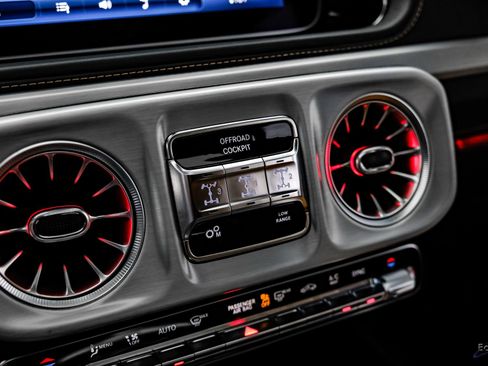 Used 2025 Mercedes-Benz G 63 AMG 4MATIC image 66