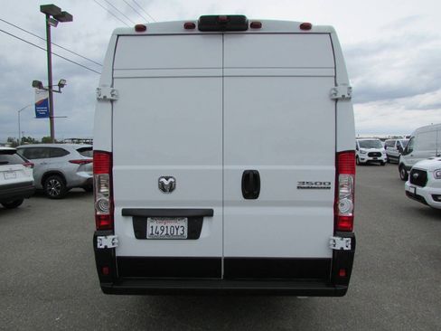 Used 2025 RAM ProMaster 3500 w/ Convenience Group FWD image 8