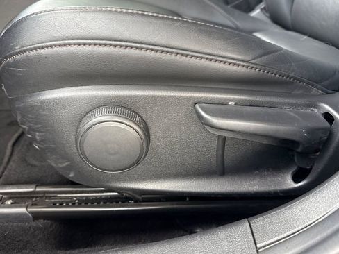 Used 2024 MAZDA MAZDA3 s FWD image 18