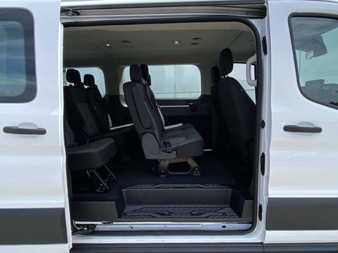 Used 2024 Ford Transit 350 XLT RWD image 12