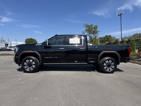 New 2025 GMC Sierra 2500 Denali w/ Denali Reserve Package image 7