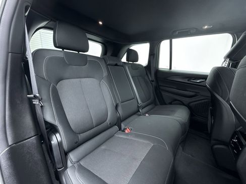 Used 2024 Jeep Grand Cherokee Laredo X w/ Trailer Tow Package image 32