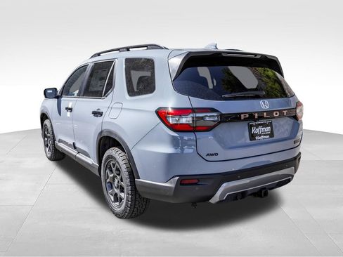 New 2026 Honda Pilot TrailSport image 4