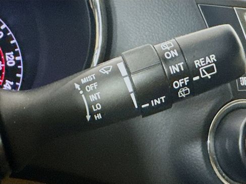 Used 2013 Toyota Highlander Limited FWD image 13