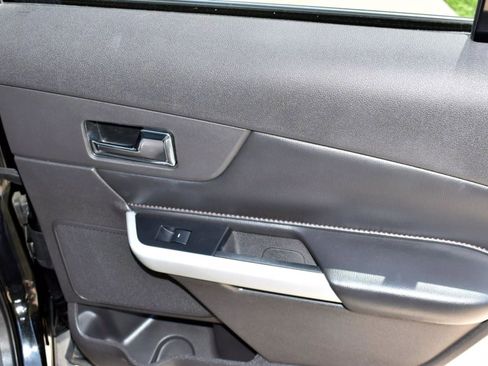 Used 2011 Ford Edge Limited w/ 302A Rapid Spec Order Code image 27
