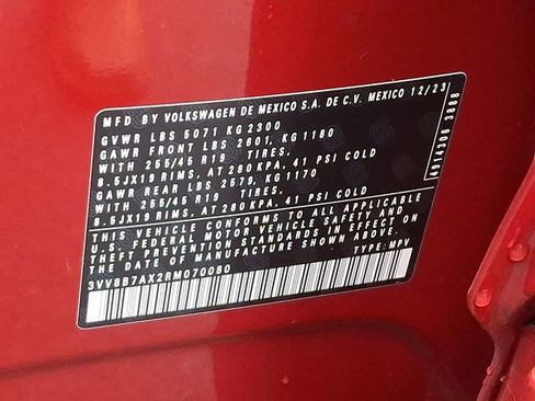 Certified 2024 Volkswagen Tiguan SE R-Line AWD/4WD image 27