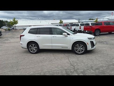 Certified 2023 Cadillac XT6 Premium Luxury AWD/4WD image 37
