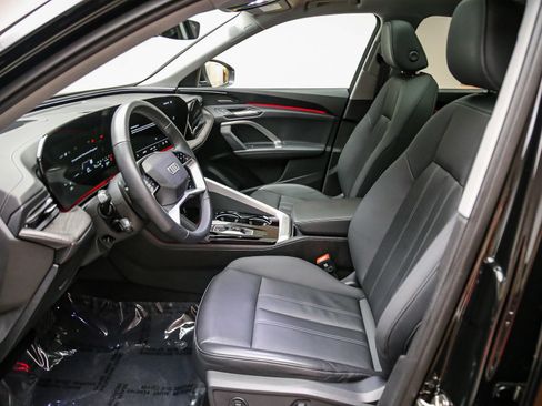 Certified 2025 Audi Q5 Premium Plus w/ Premium Plus AWD/4WD image 19