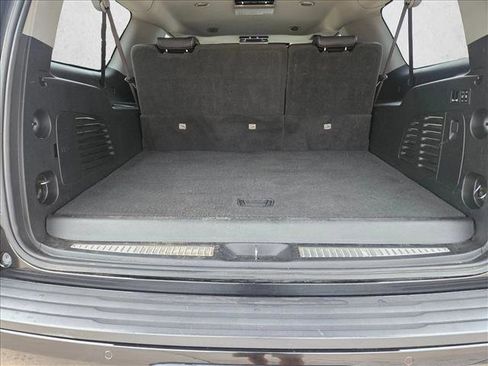 Used 2019 GMC Yukon XL SLT w/ Open Road Package RWD image 10
