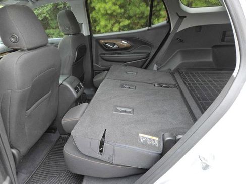 Used 2021 GMC Terrain SLE w/ Driver Convenience Package image 24