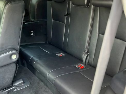 Used 2022 Toyota Highlander XLE FWD image 13