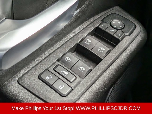 Used 2025 RAM 1500 Big Horn AWD/4WD image 24