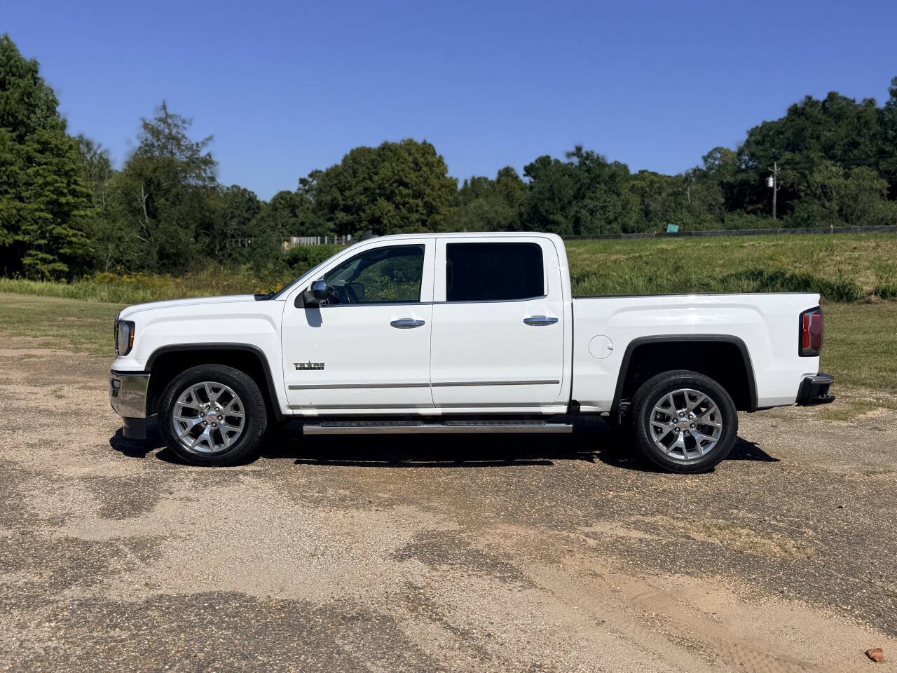 Used 2018 GMC Sierra 1500 SLT w/ Texas SLT Premium Package RWD image 2