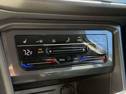 Certified 2023 Volkswagen Tiguan SE FWD image 30
