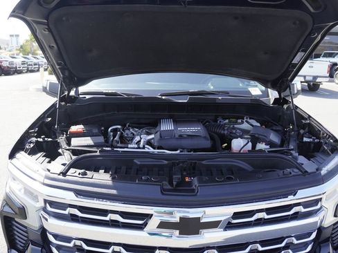 Used 2023 Chevrolet Silverado 1500 LTZ AWD/4WD image 30