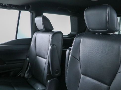 Used 2025 Lexus GX 550 w/ Accessory Package (2T) AWD/4WD image 27