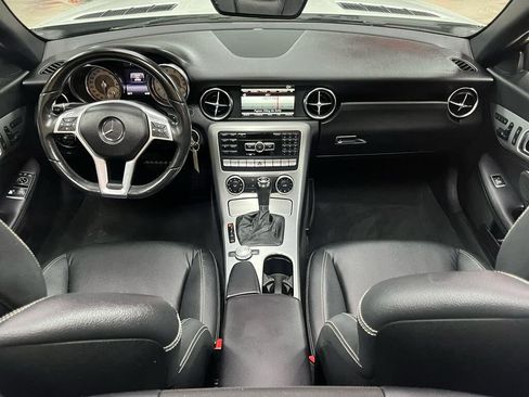 Used 2015 Mercedes-Benz SLK 250 w/ Premium Package image 16