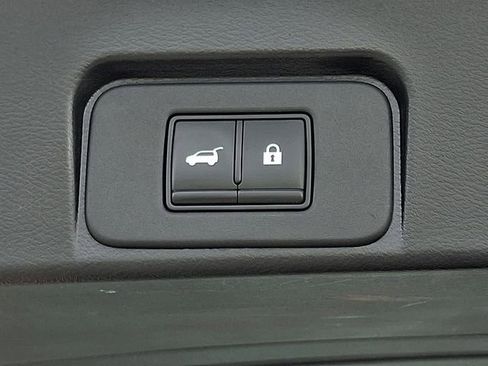 Used 2022 Nissan Rogue SL w/ SL Premium Package image 33