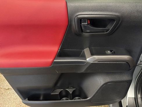 Used 2023 Toyota Tacoma SR5 w/ Black Out Package (TMS) AWD/4WD image 20