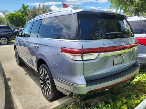 Certified 2024 Lincoln Navigator Black Label AWD/4WD image 3