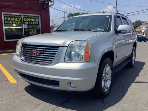 Used 2013 GMC Yukon SLT image 3