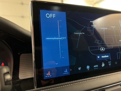 Used 2026 Lincoln Corsair Premiere image 13