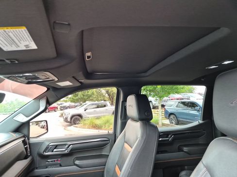 Certified 2024 GMC Sierra 1500 AT4 w/ Technology Package AWD/4WD image 32