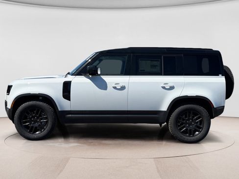 New 2026 Land Rover Defender 110 S AWD/4WD image 2