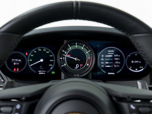 Certified 2022 Porsche 911 Turbo S image 25