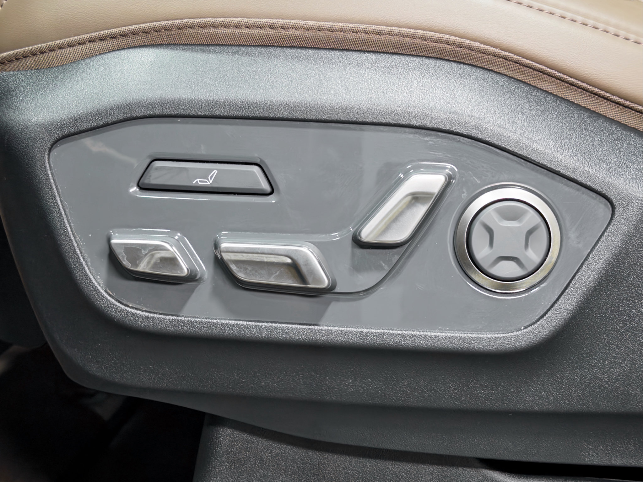 Used 2024 Kia EV9 Land AWD/4WD image 7