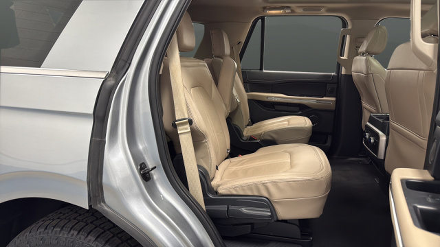 Used 2024 Ford Expedition Limited AWD/4WD image 25