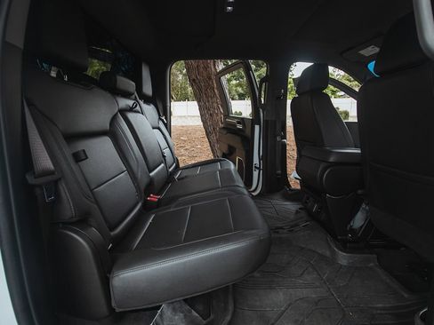 Used 2024 Chevrolet Silverado 2500 LTZ image 32