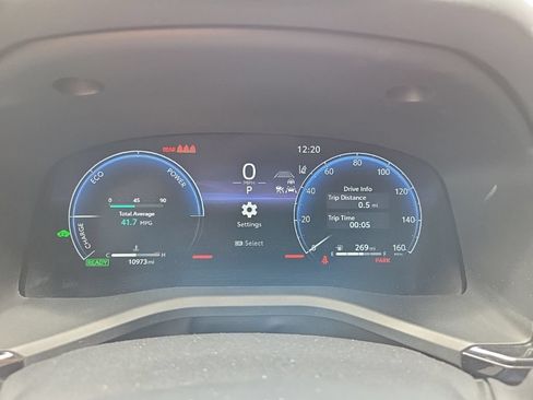 Used 2025 Toyota Camry XSE FWD image 12
