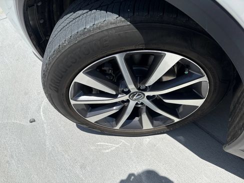 Used 2025 Acura MDX FWD w/ Technology Package image 3