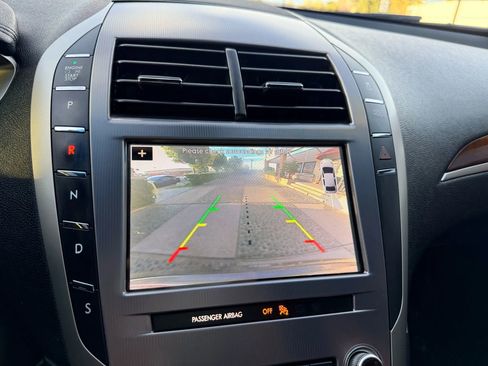 Used 2019 Lincoln MKZ Reserve image 21