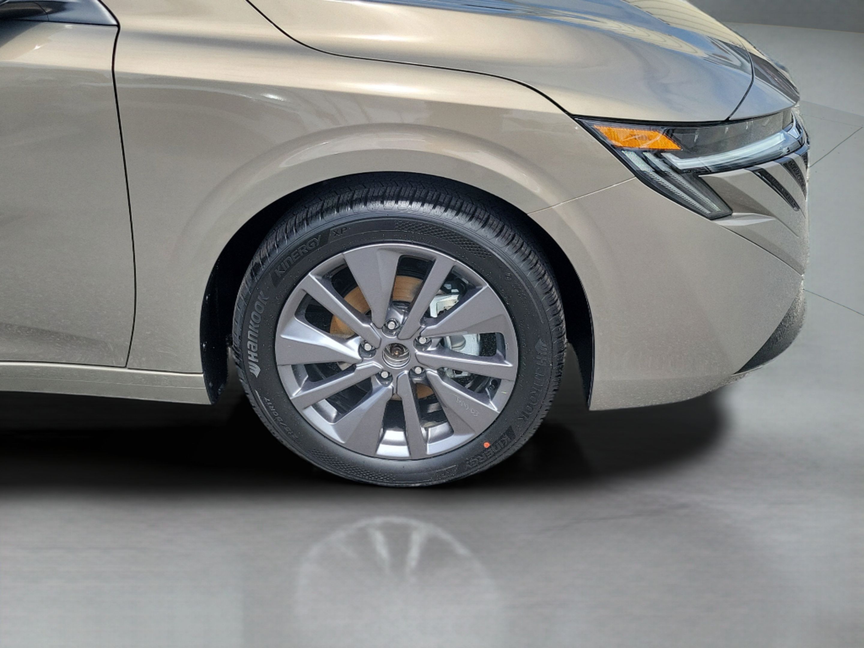 New 2026 Nissan Sentra SL w/ Floor Mat Package FWD image 9