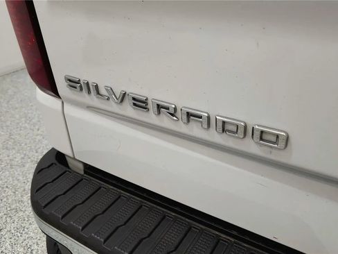 Used 2022 Chevrolet Silverado 1500 LT image 17